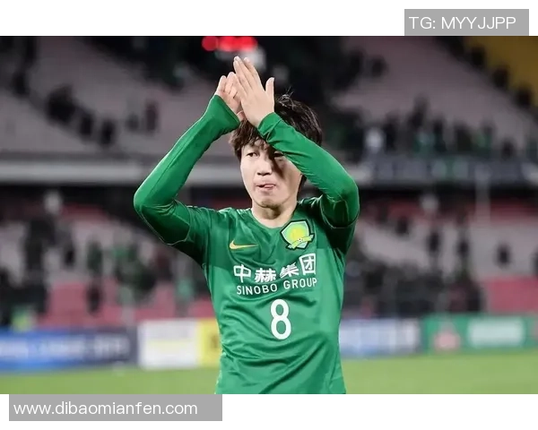 从绿茵场到新人生 退役足球球星的转型与追梦之路